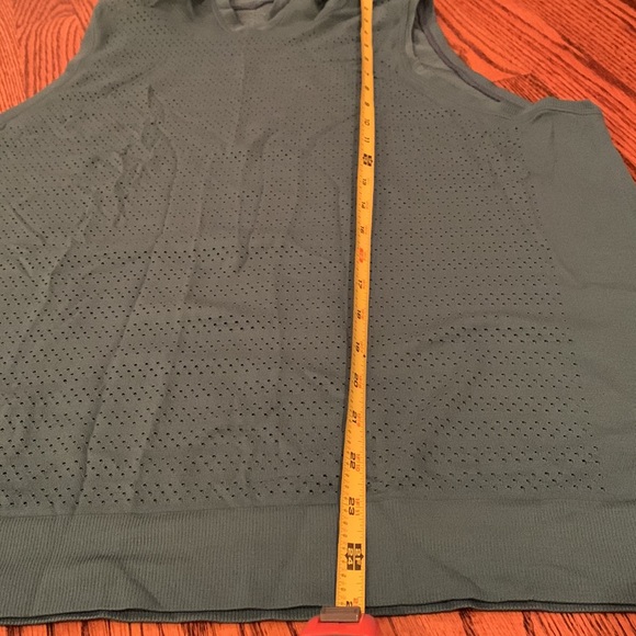 Lululemon Breeze By Hooded Tank Squad *size see notes* - Picture 7 of 7
